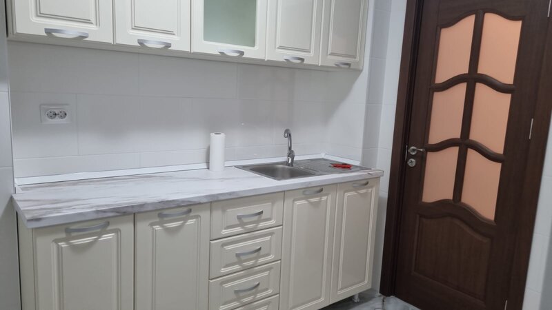 Unirii, bd. Cantemir stradal, 2 minute metrou