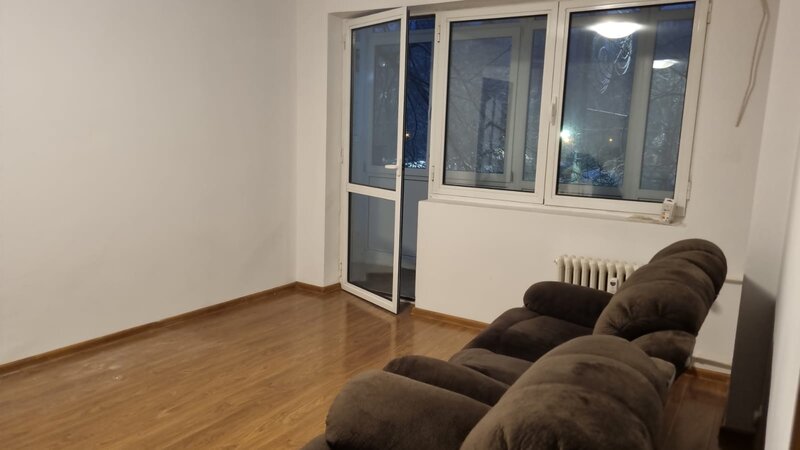 Unirii, bd. Cantemir stradal, 2 minute metrou