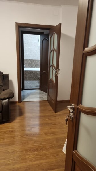 Unirii, bd. Cantemir stradal, 2 minute metrou