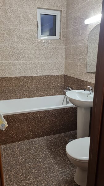 Unirii, bd. Cantemir stradal, 2 minute metrou